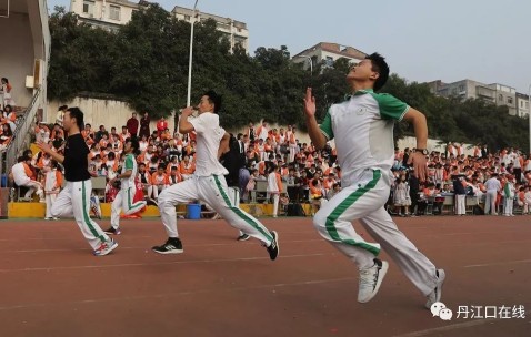 关于武汉三镇发布备战花絮，国际比赛日扳平良机，社区盾任务艰巨，球探报告显示潜力的信息-开云登录入口